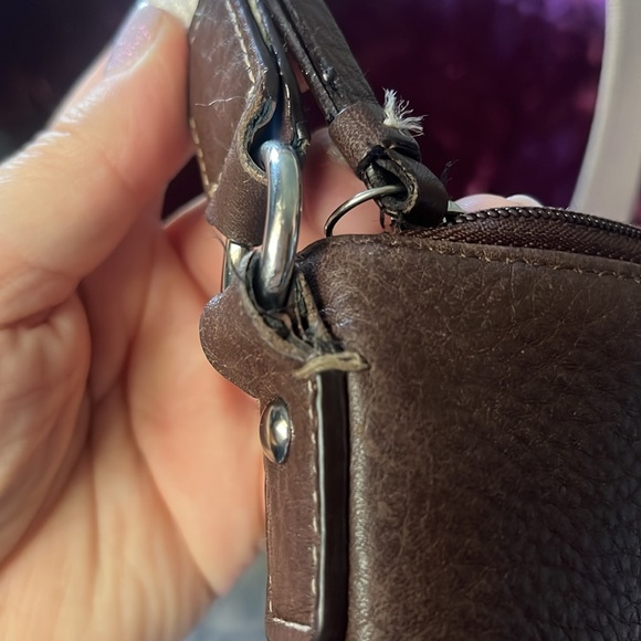 Brown pebbled leather crossbody soho style bag - Picture 7 of 15